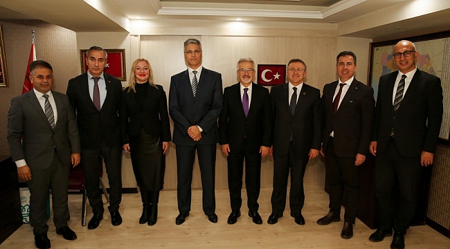 Başkan Erdem Ümit Şahin'i makamında ziyaret etti