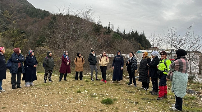 Bursa'da kadınların 'İyilik hareketi' doğada başladı