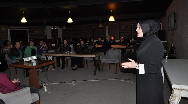 Bursa'da 'Nitelikli Kadın Nitelikli Toplum Semineri'
