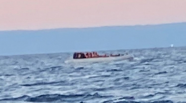 Düzensiz göçmenleri kurtaran STK gemisinde doğum