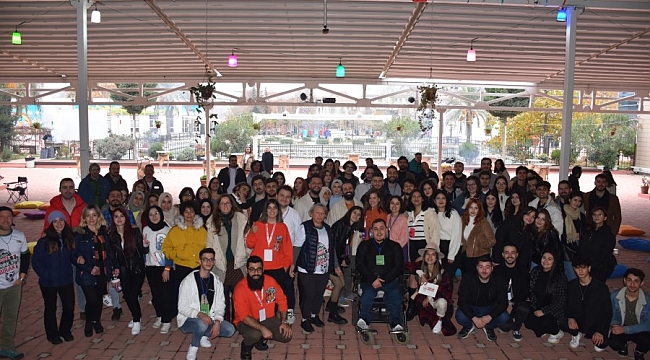 Gemlik'te gençler Gönüllülük Festivali'nde buluştu