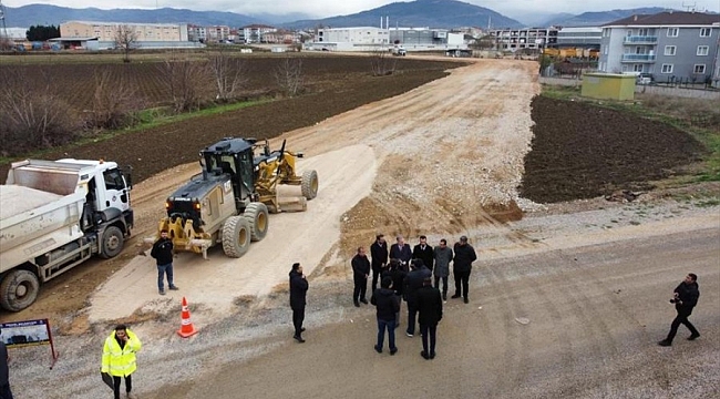 İnegöl'de yol çalışmaları sürüyor
