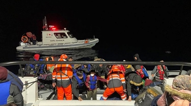 İzmir açıklarında 49 düzensiz göçmen kurtarıldı
