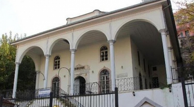 İzmir'de tarihi camilere hırsızlar dadandı