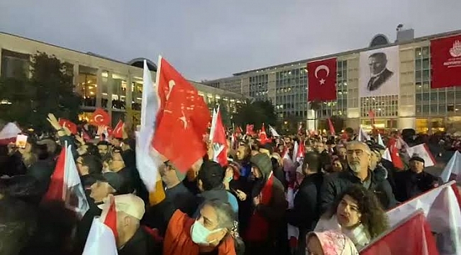 Saraçhane'de İmamoğlu'na büyük destek