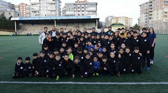 Yıldırım Belediye Başkanı Yılmaz sporcularla buluştu