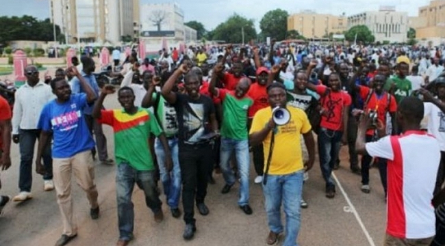 Burkina Faso'da Fransa karşıtı gösteri düzenleniyor