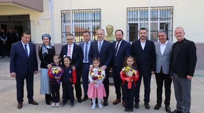 Bursa'da öğrencilerin karne heyecanı