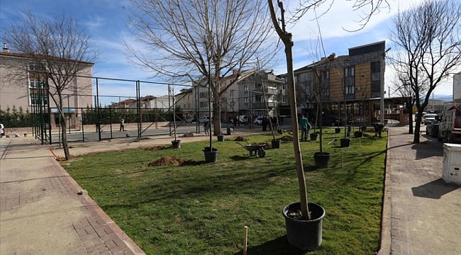 İnegöl'de eski parklar yenileniyor
