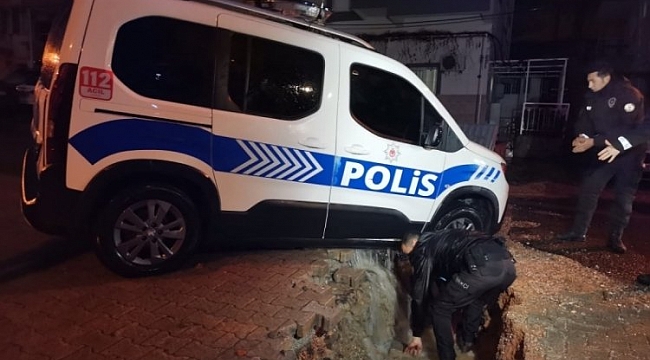 İzmir'de sağanak yağış etkili oldu