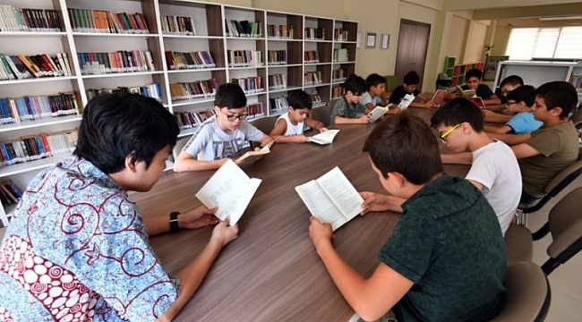 Kitapseverler Osmangazi'nin müdavimi oldu