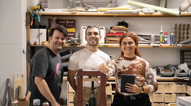 Nilüfer Kent Tiyatrosu gençleri sahneye davet ediyor