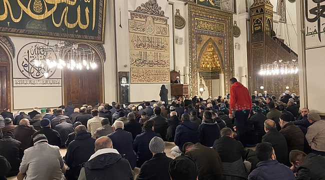 Regaip Kandili'nde Ulu Cami doldu taştı