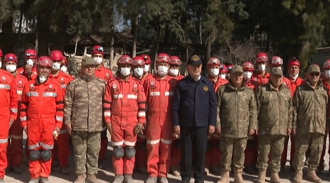 Bakan Akar'dan Doğal Afet Arama Kurtarma Taburuna ziyaret