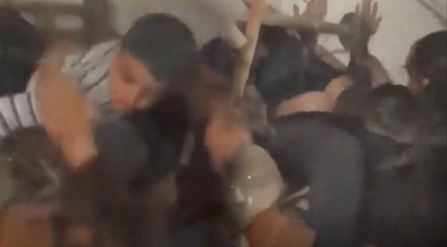 Hatay'da bir aile enkazdan kurtarıldı
