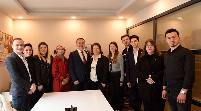 Aytuğ Onur CHP Bursa'dan milletvekili aday adayı oldu