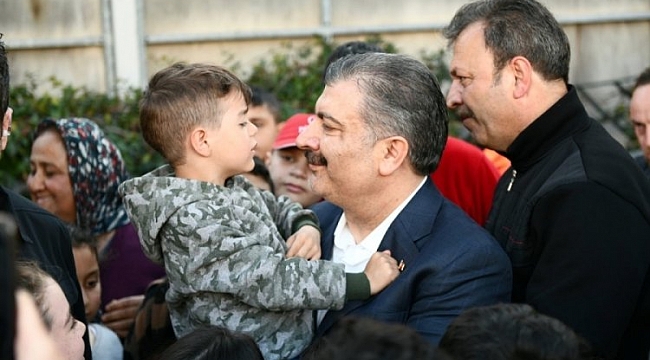 Bakan Koca'dan çadır kente ziyaret