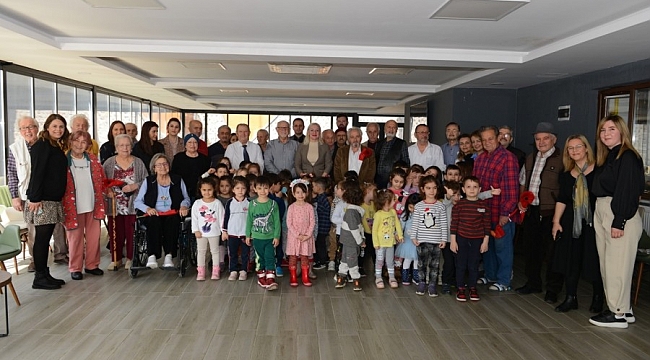 Bursa'da minik kalplerden Huzurevi ziyareti