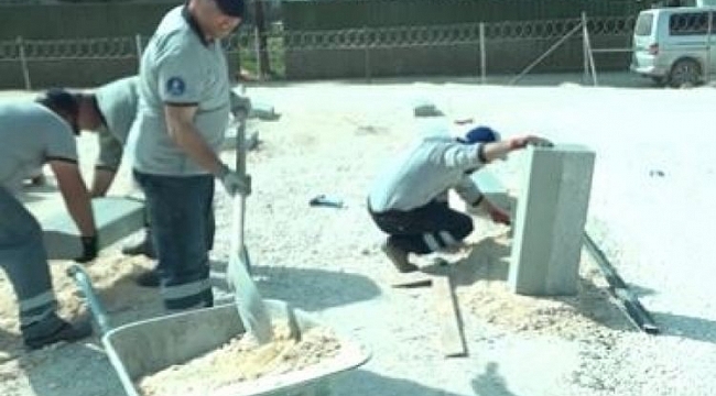 Büyükşehir Hatay'da geçici barınma alanları kuruyor