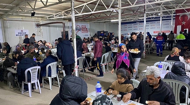 Çadır ve konteyner kentlerde ilk sahur
