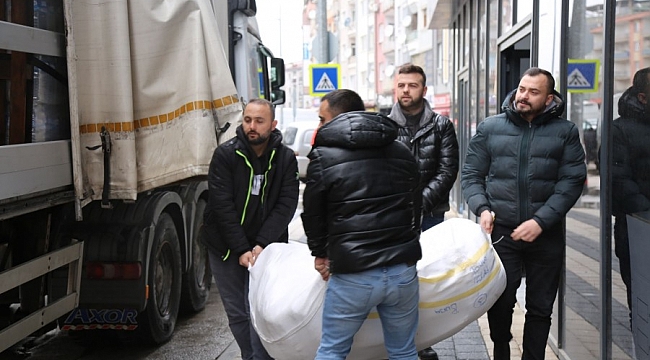 Gürsu, deprem bölgesine yardımlarını sürdürüyor