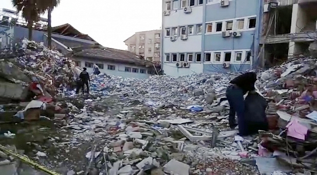 Hatay'da enkazdaki belgeler korumaya alındı