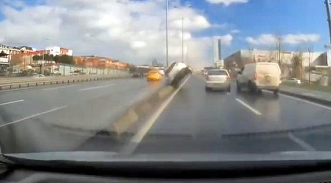 İstanbul Avcılar D-100'de hatalı sollama kazası