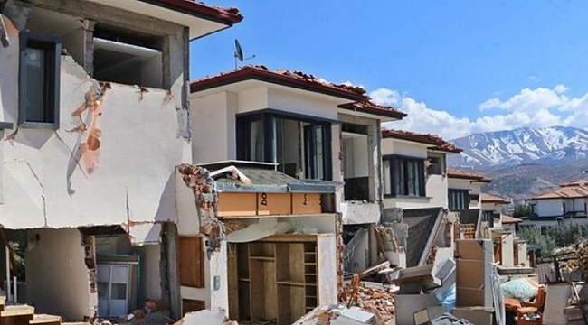 Malatya'da milyonluk villalar depremde yıkıldı!