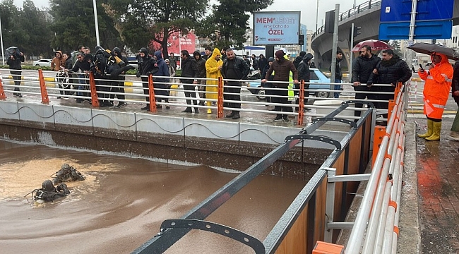 Şanlıurfa'da suya kapılan 6 kişi aranıyor