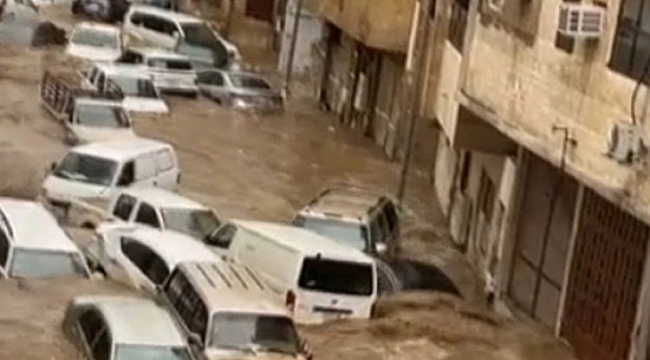 Suudi Arabistan'da şiddetli yağışlara 'uzaktan eğitim' önlemi