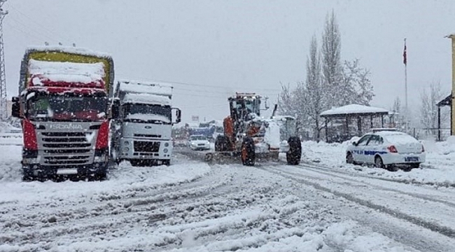 Tunceli-Erzincan kara yolu yeniden ulaşıma açıldı