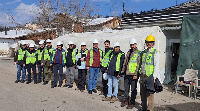 UÜ'lü mühendisler deprem bölgesinde inceleme yaptı
