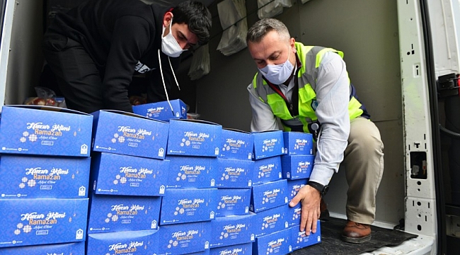 Yıldırım Belediyesi her gün 1100 haneye yemek dağıtıyor