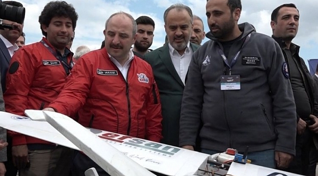 Bakan Varank, TEKNOFEST yarışmalarını yerinde inceledi