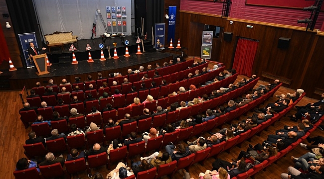 Bursa'da Tayyare Kültür Merkezi sahnesi şantiyeye döndü