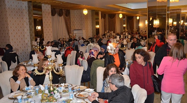 Bursa Kanser Derneği'den 2000 Kişilik Dev İftar