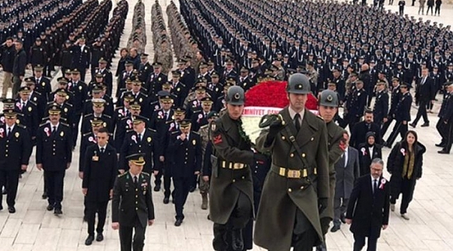 Emniyet teşkilatı Anıtkabir'i ziyaret etti