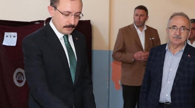 Bakan Muş'un oy kullandığı sandıktan Erdoğan çıktı