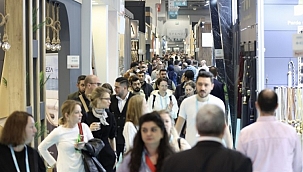 Bakan Varank, Eski Otokoop esnafını ziyaret ediyor