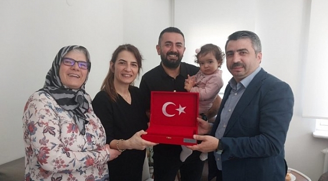Başkan Yılmaz, şehit ailesini ziyaret etti