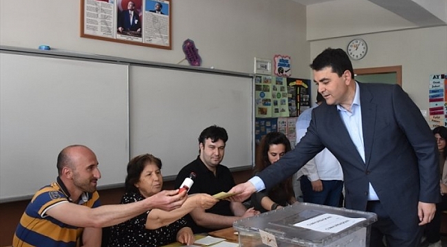 DP Genel Başkanı Uysal, oyunu kullandı