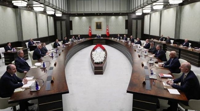 Gözler yeni kabinede