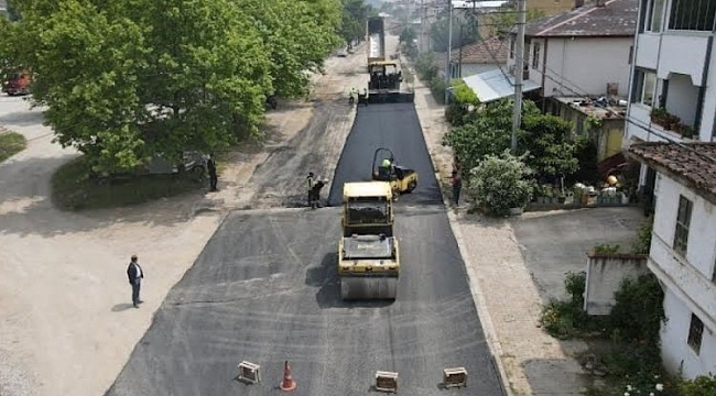 İznik'te bozulan yollar yenileniyor