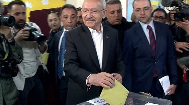 Kılıçdaroğlu Ankara'da oyunu kullandı