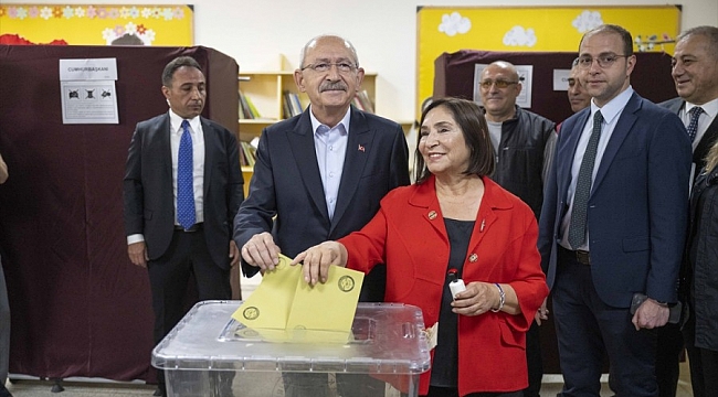 Kılıçdaroğlu Ankara'da oyunu kullandı