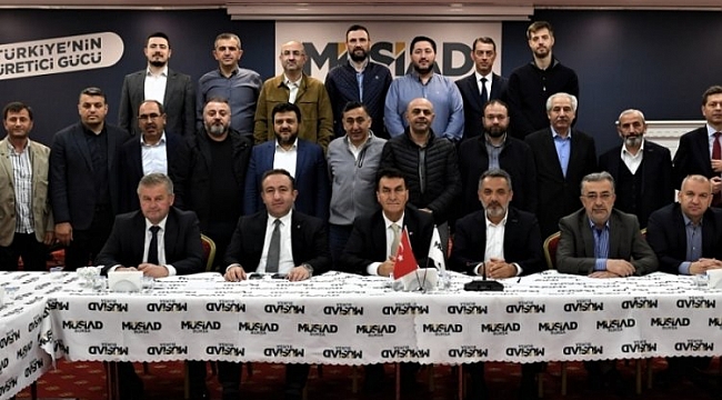 MÜSİAD'tan Mustafa Dündar'ın projelerine tam not