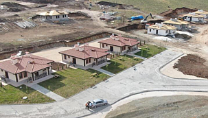 Nurdağı'nda köy evleri hızla tamamlanıyor 