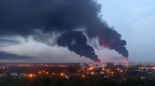 Rusya'da petrol depolama tesisinde yangın