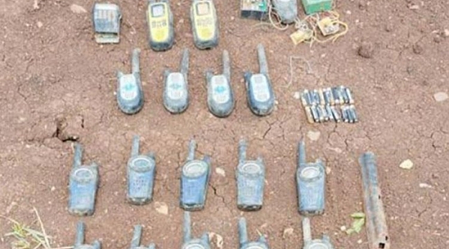 Siirt'te sığınakta PKK'nın 18 el telsizi ele geçirildi