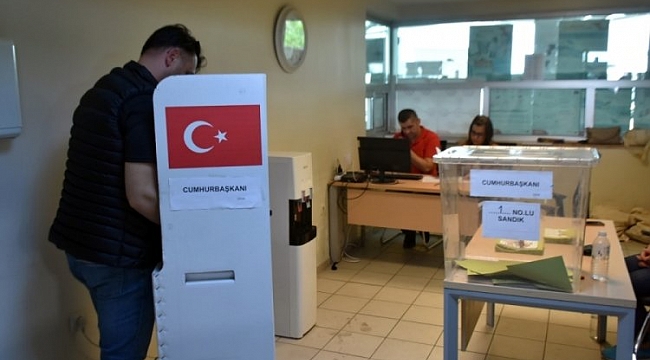 Sınır kapılarında oy kullanma işlemi sürüyor